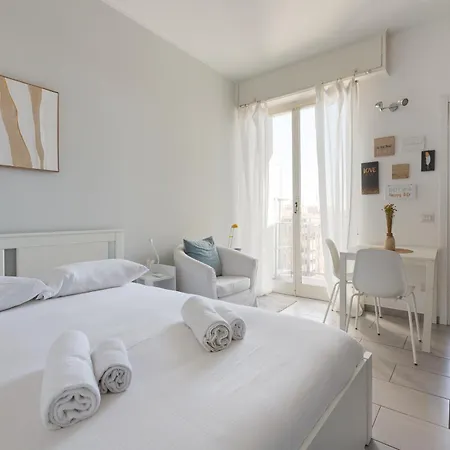 Apartment Bande Nere Mm1 - Modern With Balcony!