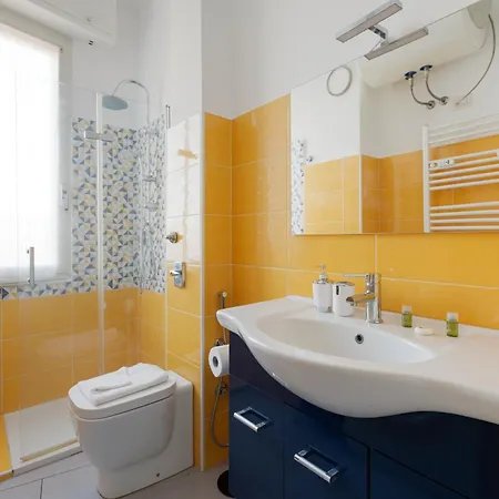 Bande Nere Mm1 - Modern With Balcony! Apartment