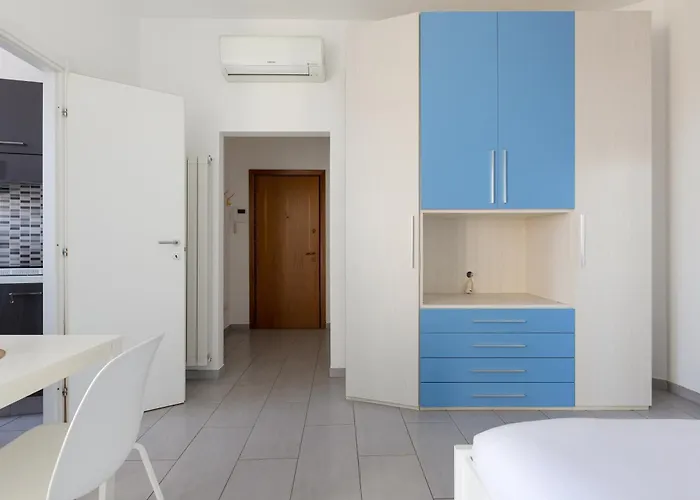 Guesthost - Bande Nere Mm1 With Balcony * Milán